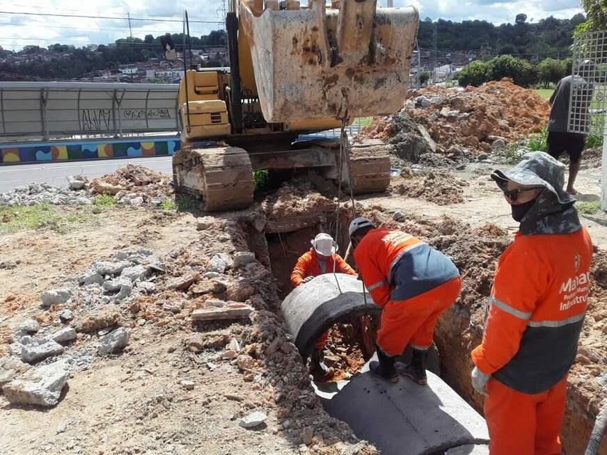 Prefeitura de Manaus implanta rede de drenagem na zona Norte