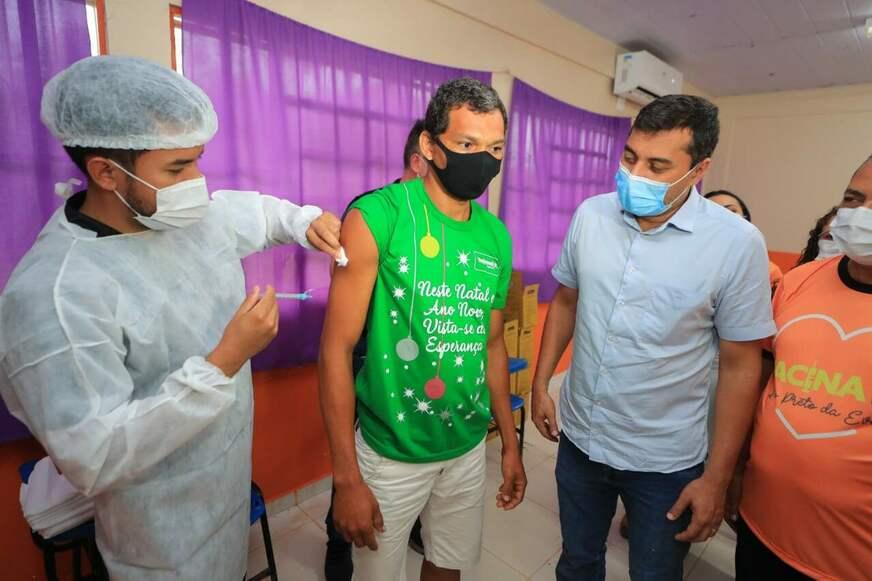 Wilson Lima reafirma qualidade de vacinas aplicadas nos municípios