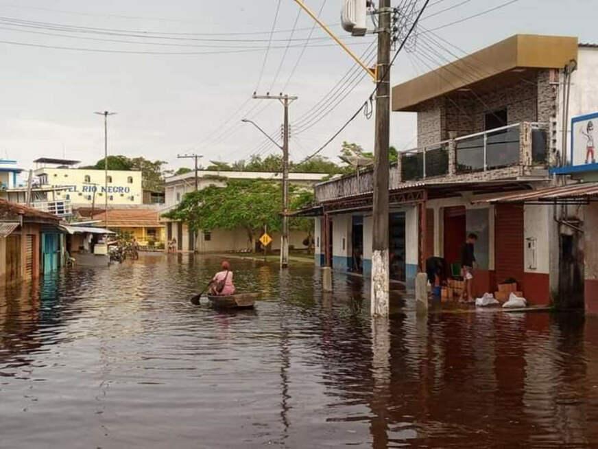 Descida de 15cm consolida processo de vazante do rio Negro, em Manaus