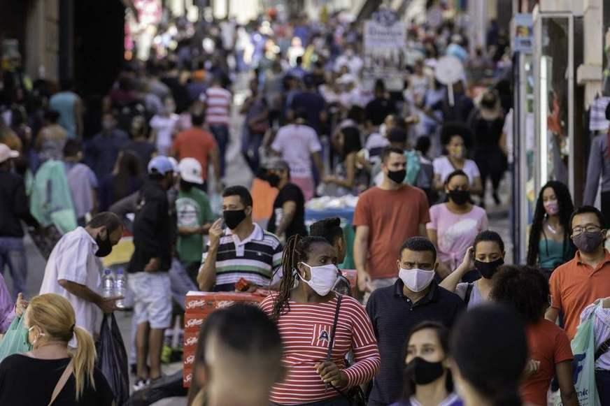 Brasil registra nesta terça-feira menor média móvel de casos de Covid-19 do ano, informa LocalizaSUS