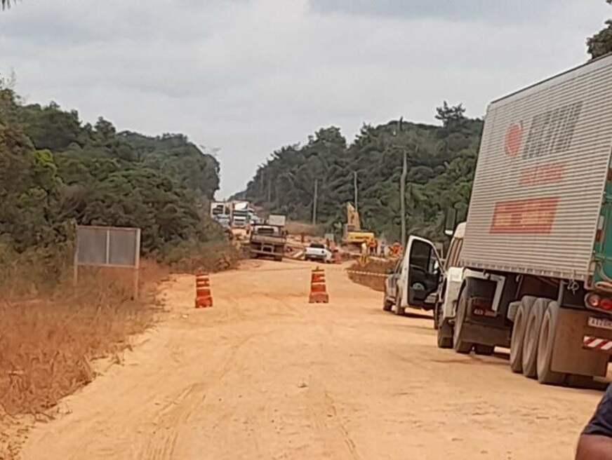 BR-319: trânsito ainda em precárias condições