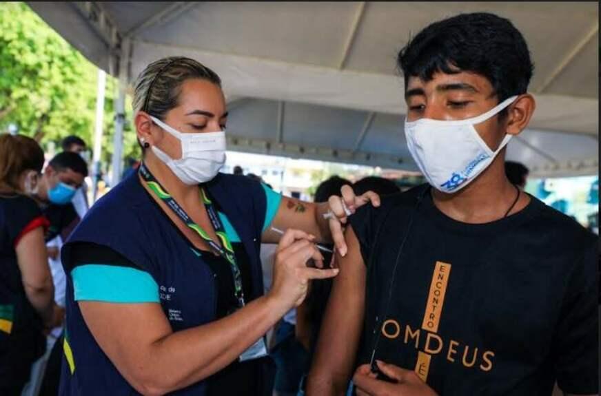 Iranduba realiza mutirão de vacinação e meta é alcançar 3 mil jovens