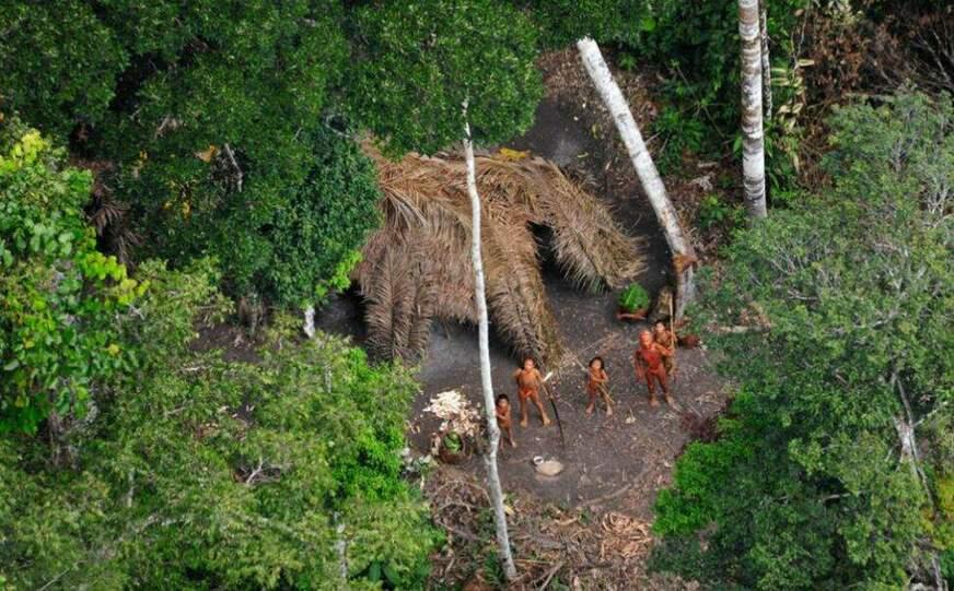 Barroso proíbe entrada de missões religiosas em terras de índios isolados