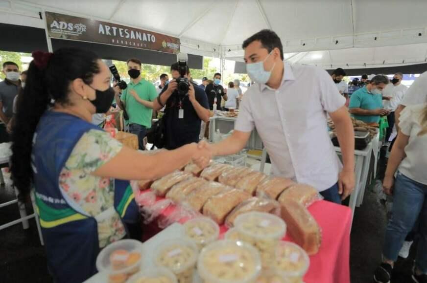 Ponta Negra ganha feira de produtos regionais
