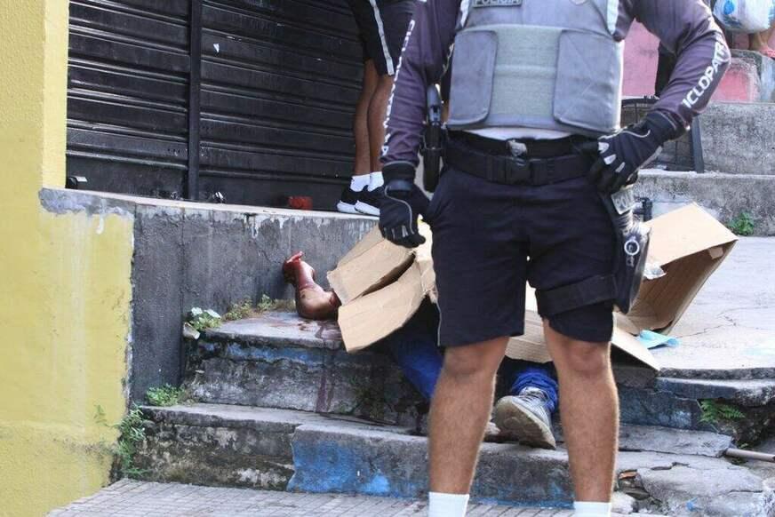 ​​​​​​​Homem é morto a facadas no Centro de Manaus