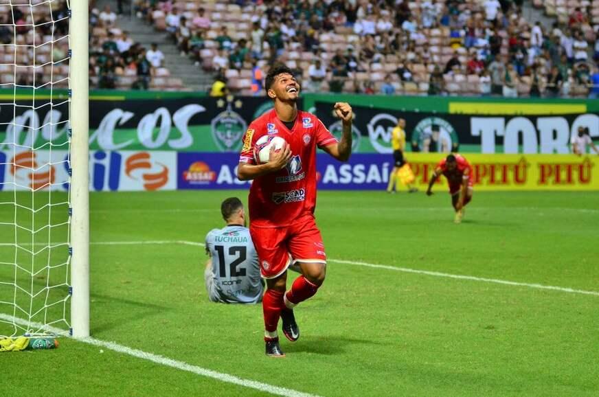 Tombo na Arena! Manaus leva virada nos acréscimos e se complica na Série C