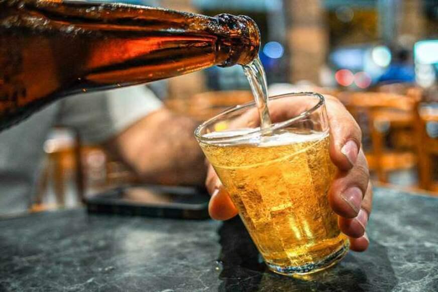 Reforma tributária: relatório eleva imposto sobre bebida e cigarro