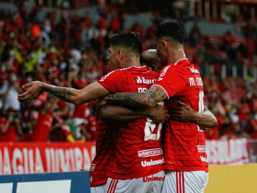 De virada, Internacional derrota o Furacão