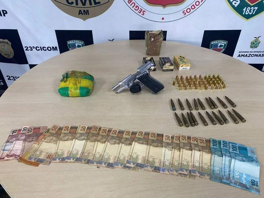 Homem é preso com armas, drogas e documentos falsos