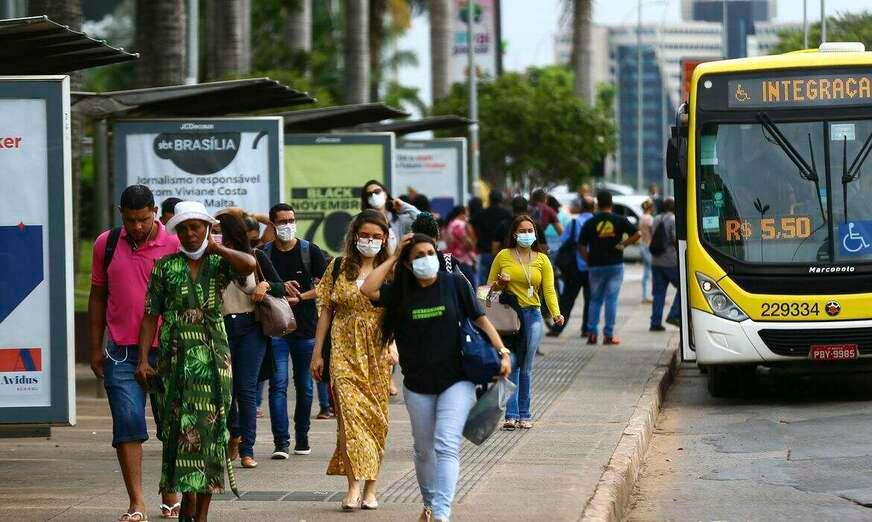 Covid-19: país tem 21,8 milhões de casos e 609,4 mil mortes