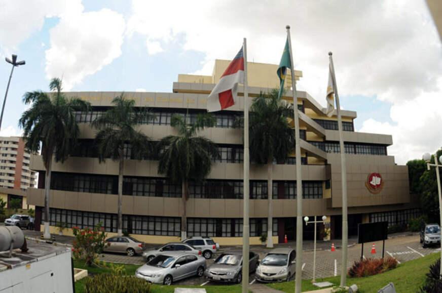 Quase meio milhão contra espionagem
