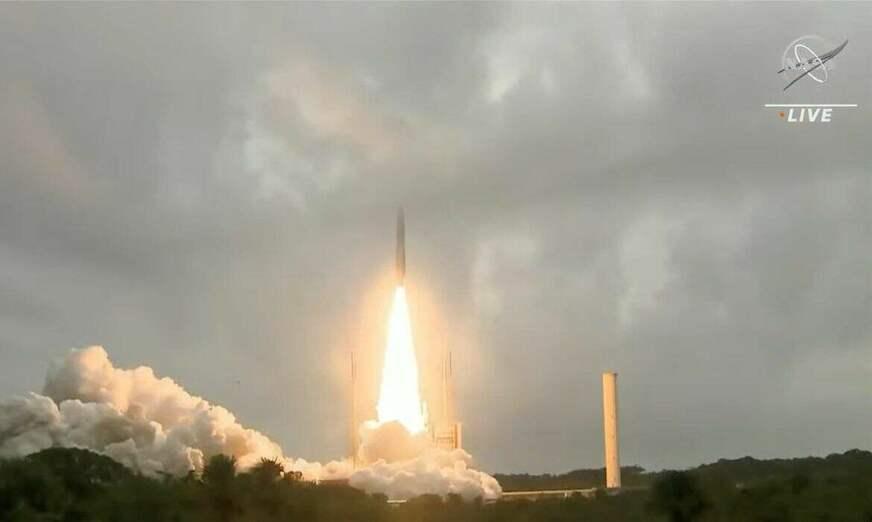 Foguete Ariane 5 leva o telescópio James Webb ao espaço