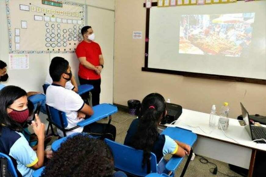 Vida escolar em um único aplicativo