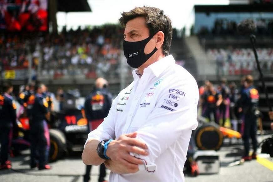 FIA rejeita protestos da Mercedes e mantém título com Max Verstappen