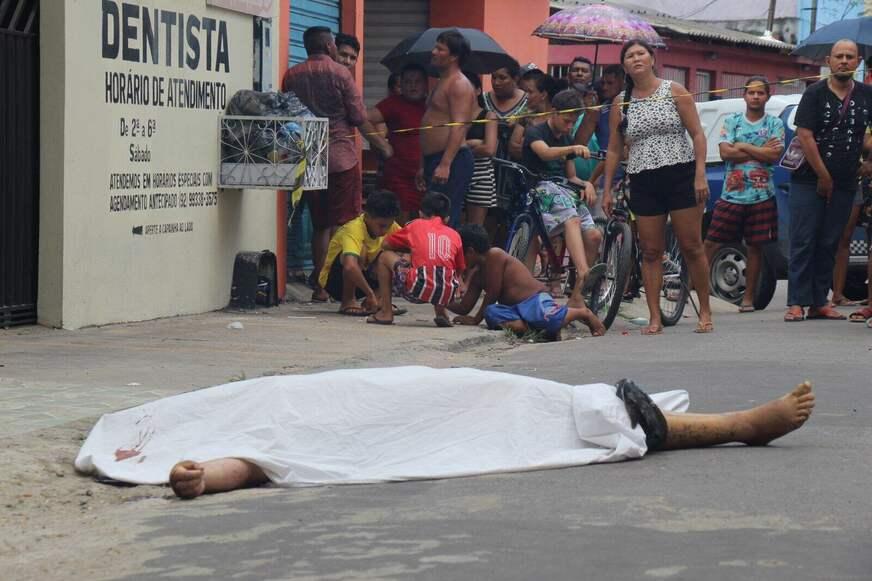 Após sequestro e tortura, mulher é executada em via pública no bairro Armando Mendes