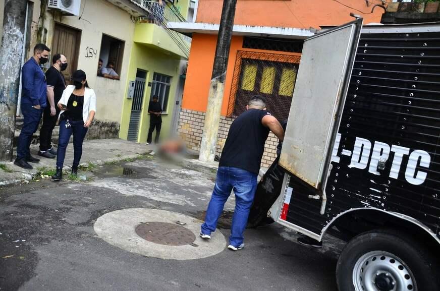 Após pernas encontradas pela manhã, polícia encontra outras partes de corpo na Zona Sul