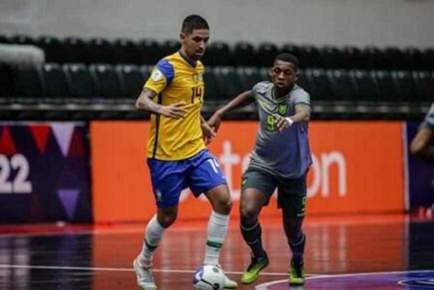 Brasil estreia com goleada sobre o Equador