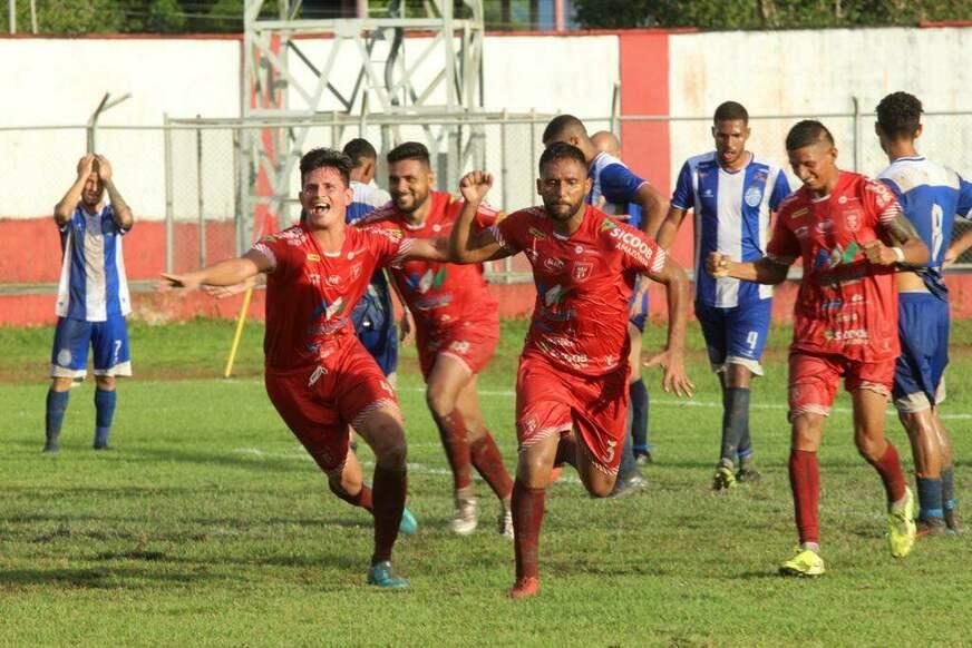 Com lei do ex e gol no final, Princesa vira e assume ponta do Barezão