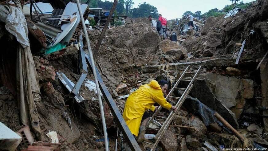 Após chuva em Petrópolis, número de mortos chega a 44