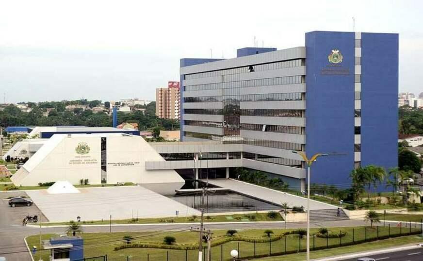 Deputados em ritmo de campanha