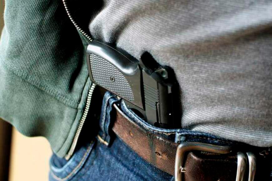 Lei que amplia porte de arma no AM é inconstitucional, diz advogado
