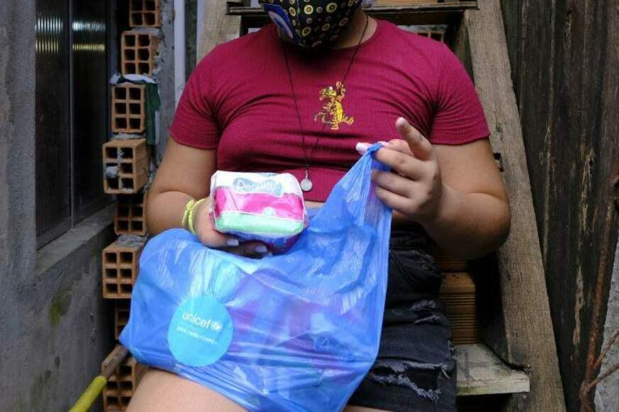 Combate à pobreza menstrual