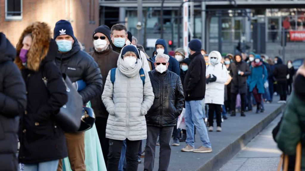 Covid-19: incidência de novos casos volta a subir na Europa