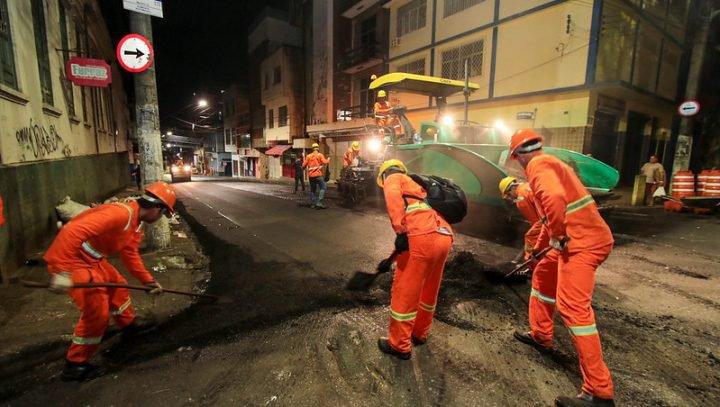 Região central de Manaus recebe recapeamento asfáltico