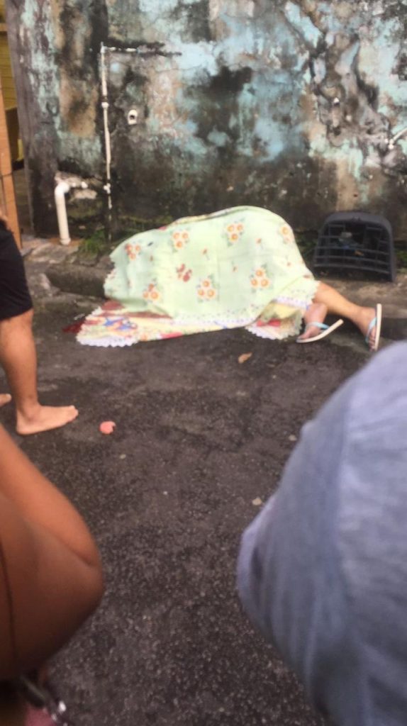 Mulher de 53 anos é assassinada na Compensa