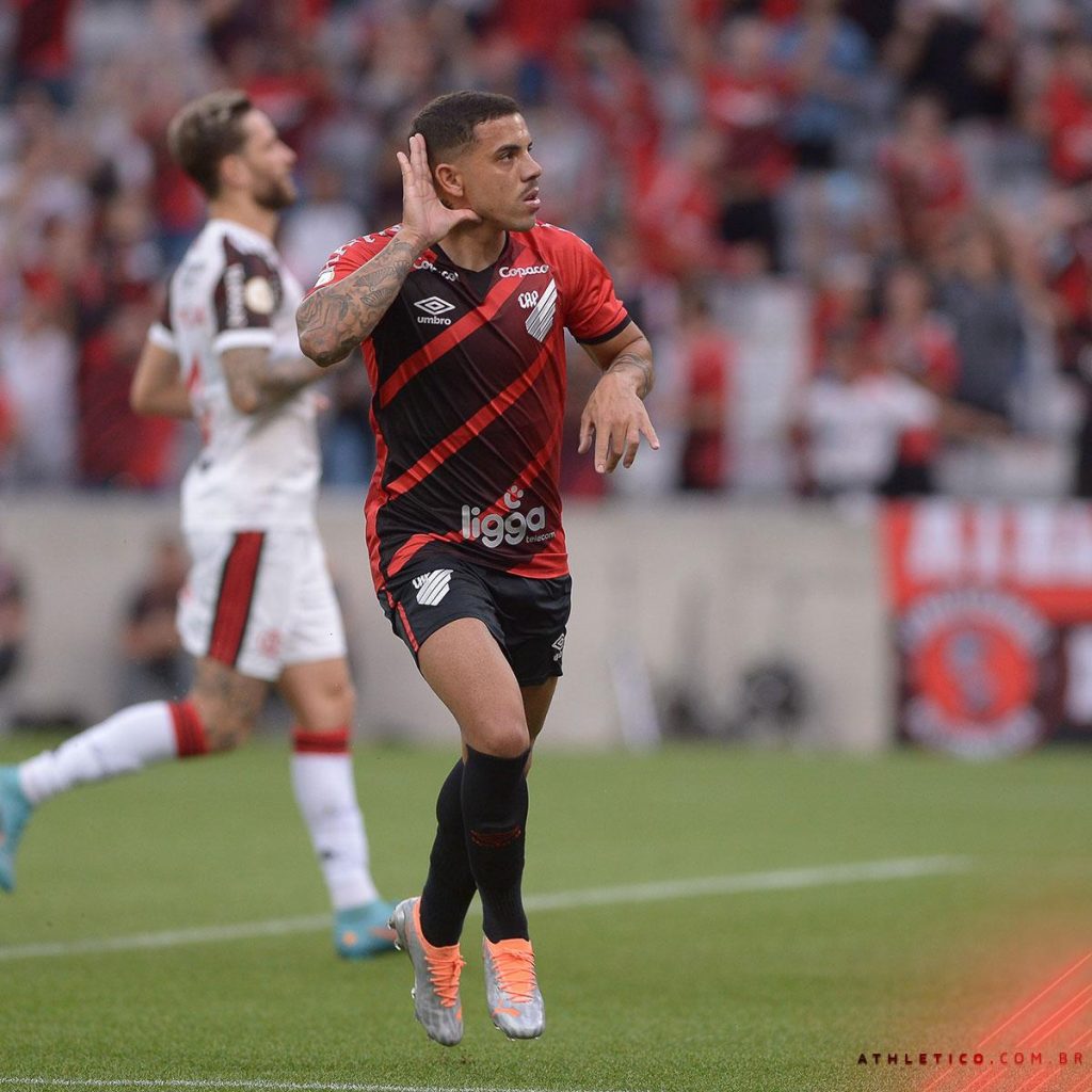 Terans comemora gol sobre o Flamengo