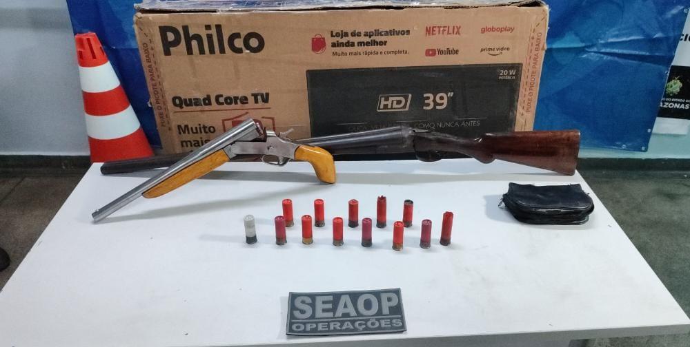 Armas que vinham do interior do AM são apreendidas em barco
