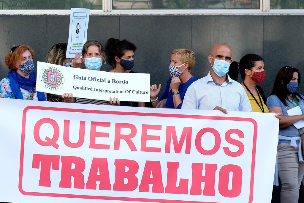 Empregos em queda livre