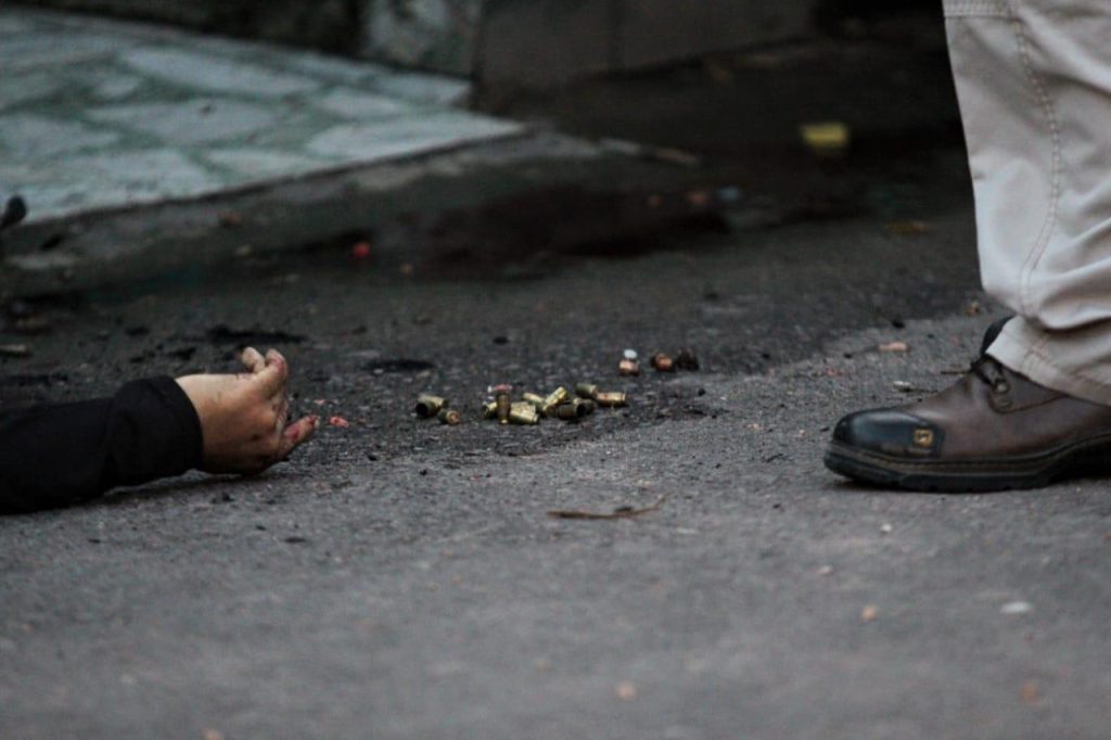 Homem é morto a tiros no bairro Armando Mendes