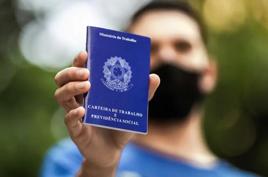Governo do Amazonas lança edital com 50 vagas para jovens em busca do primeiro emprego