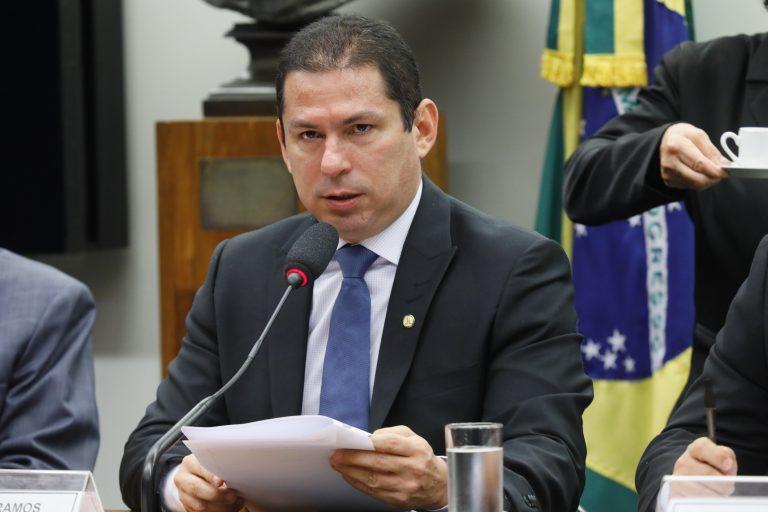 Políticos do AM reagem a Bolsonaro