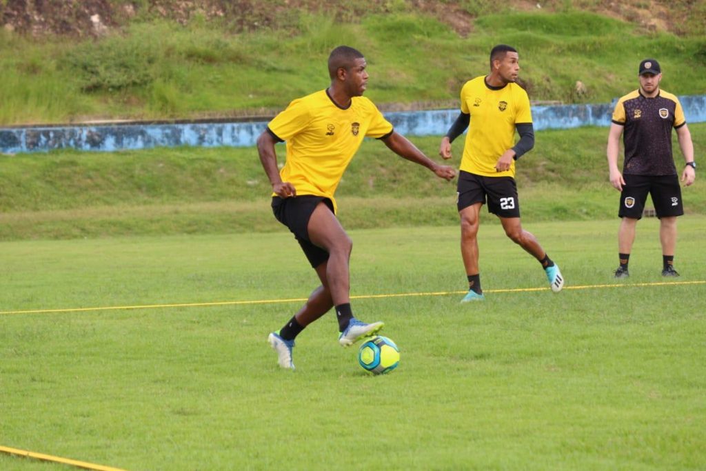 Zagueiro chega para reforçar o Amazonas FC