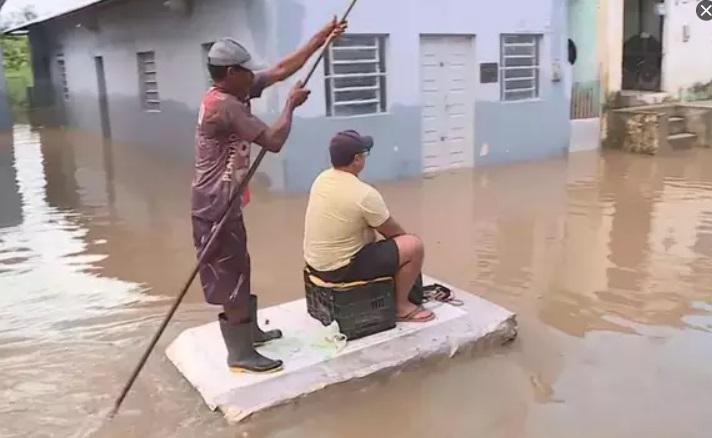 Chegam a 33 mortes confirmadas devido à chuva no Grande Recife