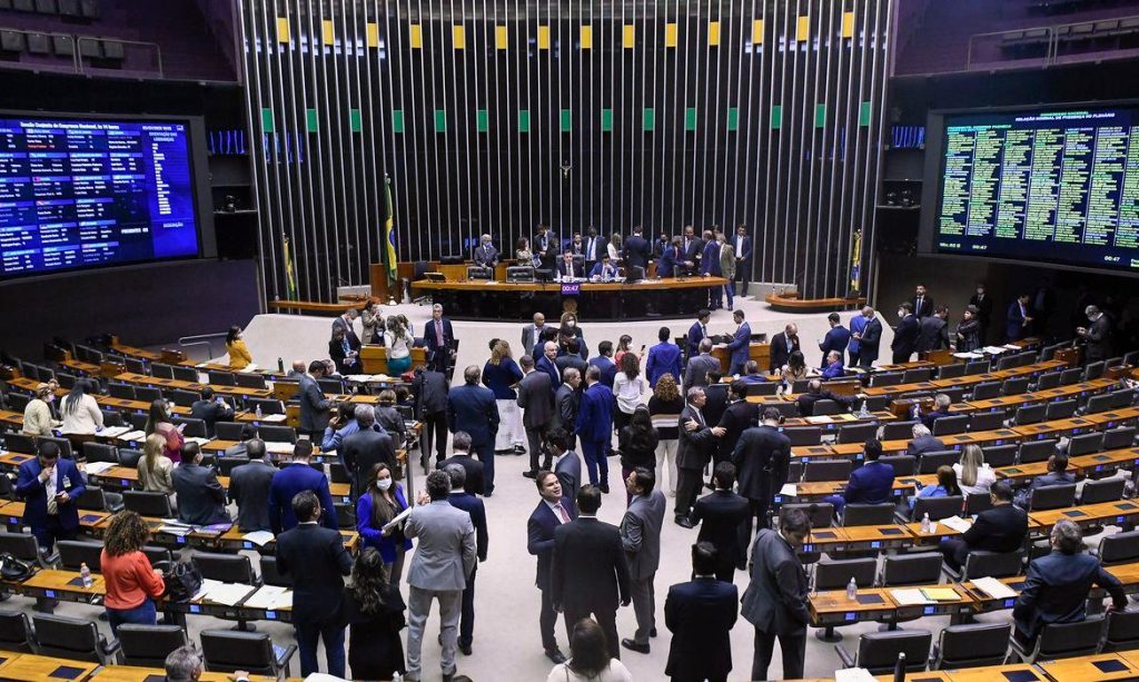 Congresso aprova texto-base da LDO 2023