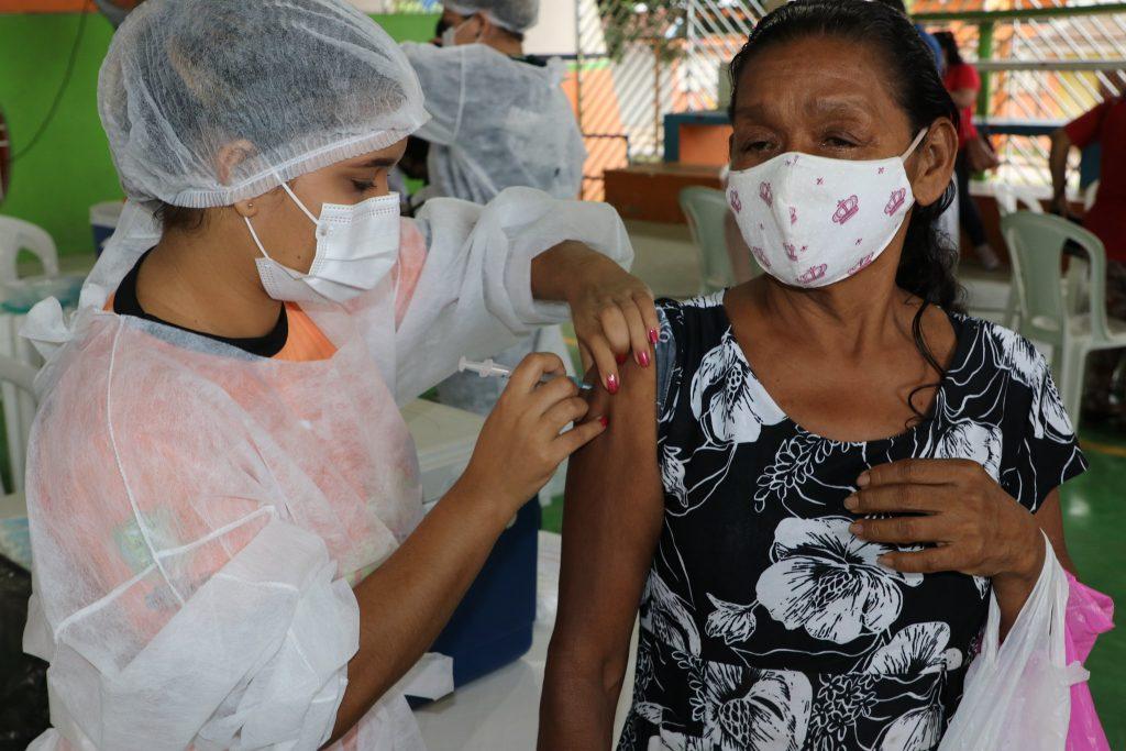 Em nova alta de casos, Amazonas registra 1.018 novos casos de Covid-19