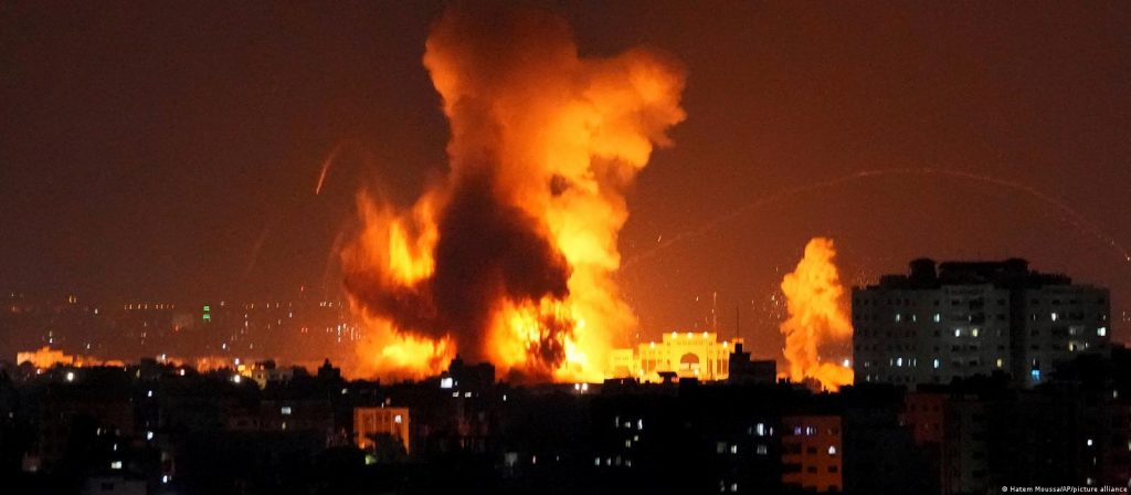 Israel intensifica bombardeios em Gaza