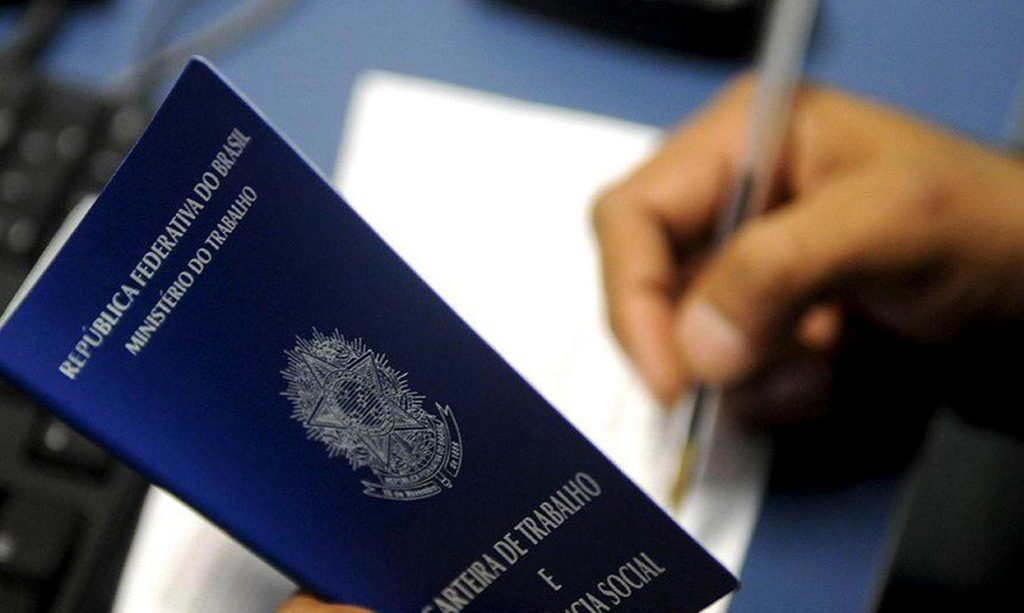 Desemprego tem queda em 22 estados no 2º trimestre de 2022