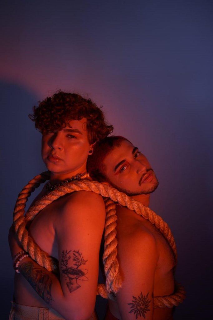 Artistas Sants e Bruno Rodriguez apresentam o single romântico ‘Quando É?’