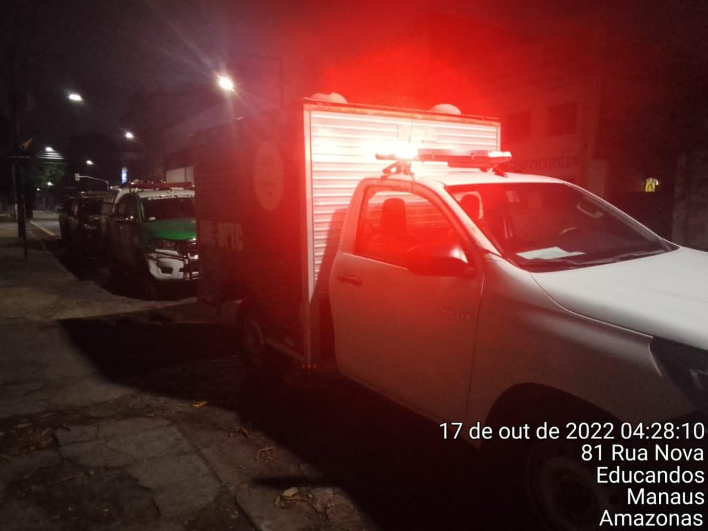 Homem é esfaqueado e espancado até a morte no Centro de Manaus