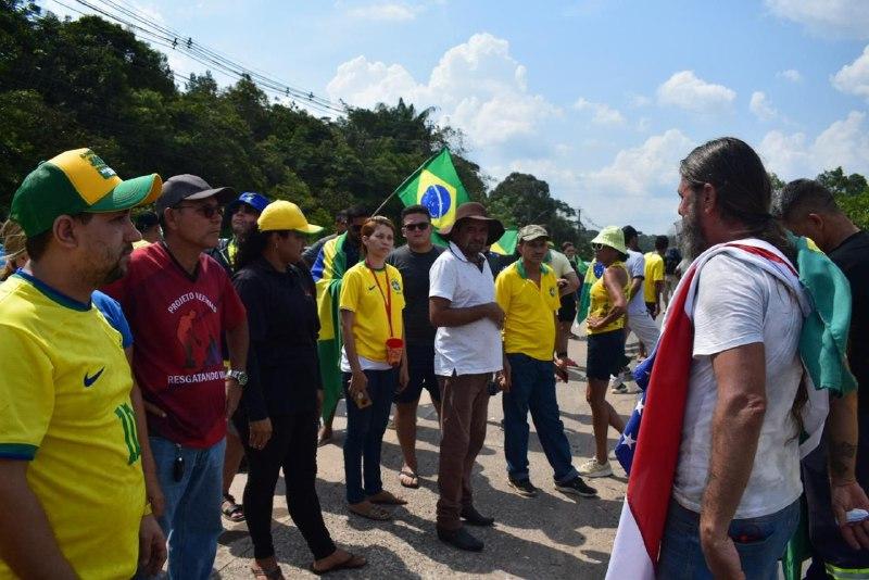 BR-230 segue com quatro pontos bloqueados no Amazonas, diz PRF