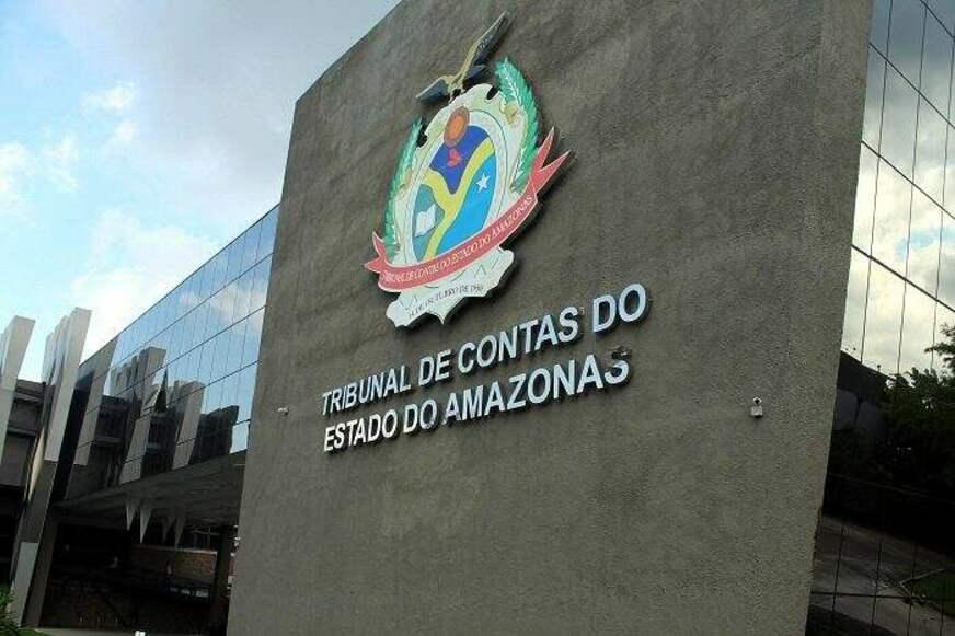 Estranha disputa por relatoria
