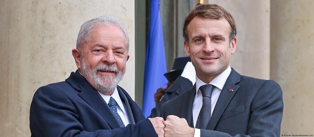 Macron apoia proposta de Lula de realizar COP na Amazônia
