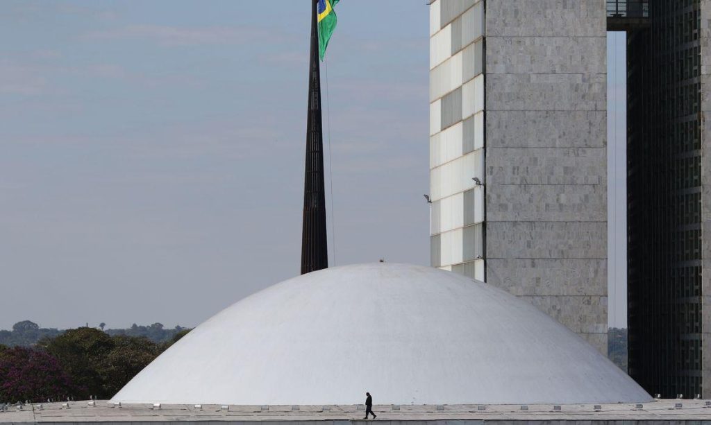 Constituição mutilada