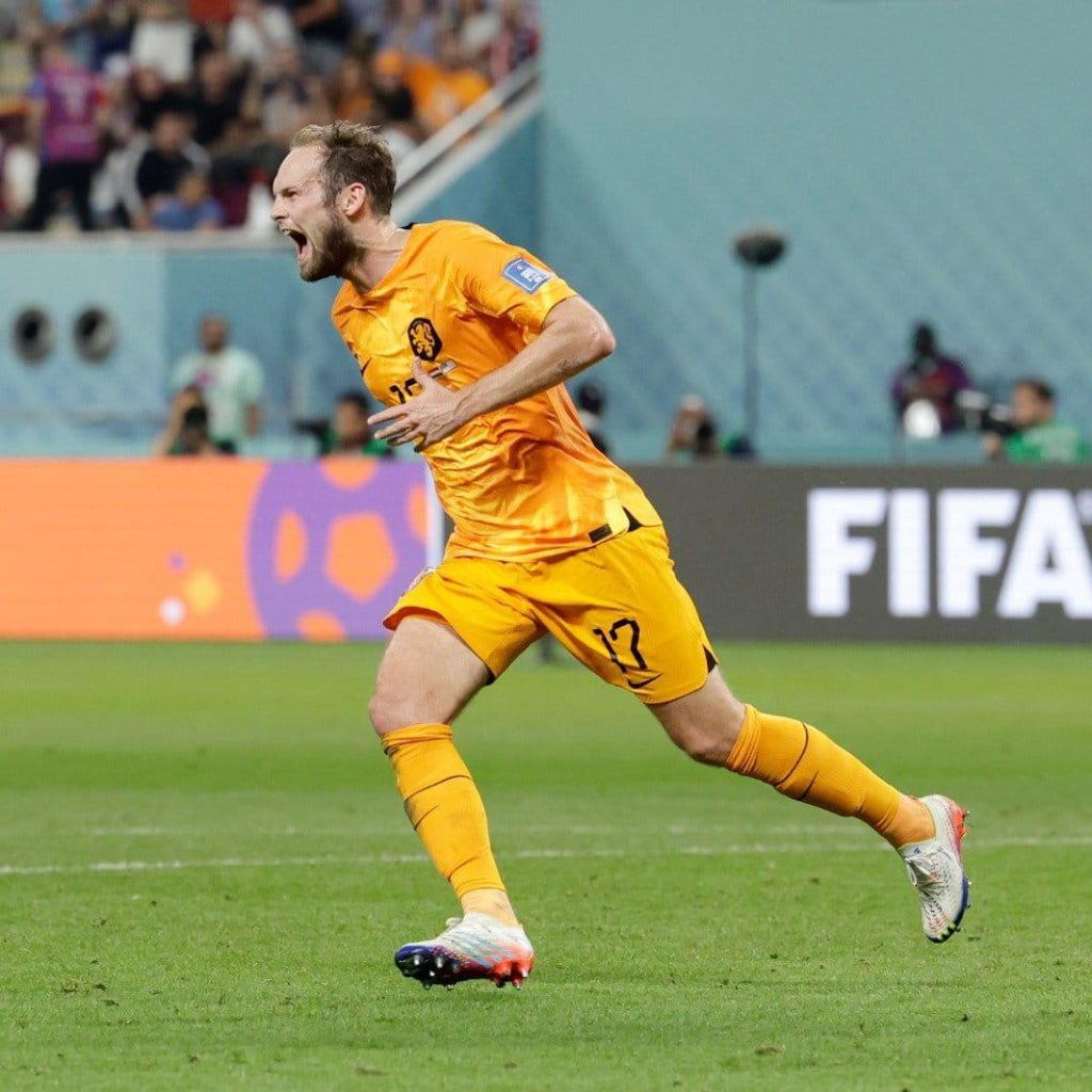 No ritmo do coração, Daley Blind comanda vitória holandesa