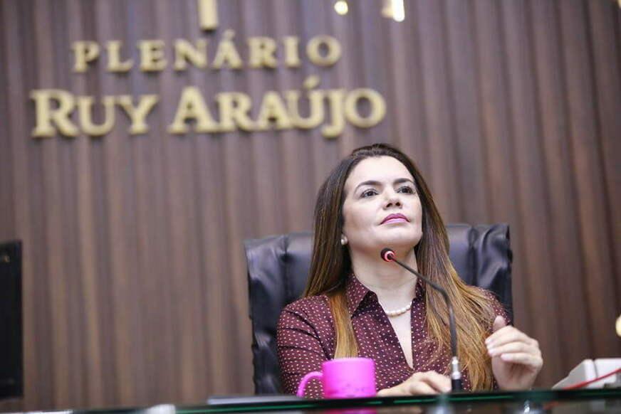 Orçamento 2023 terá 1,2 mil emendas, diz relatora