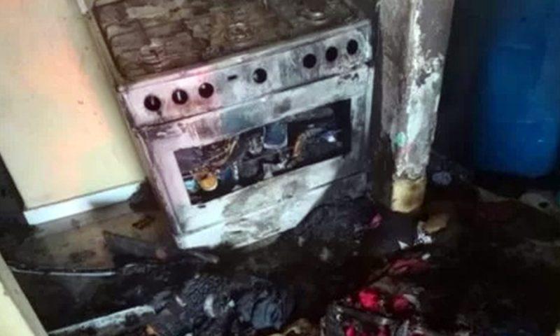 Homem é preso após incendiar casa com ex-mulher e filhos